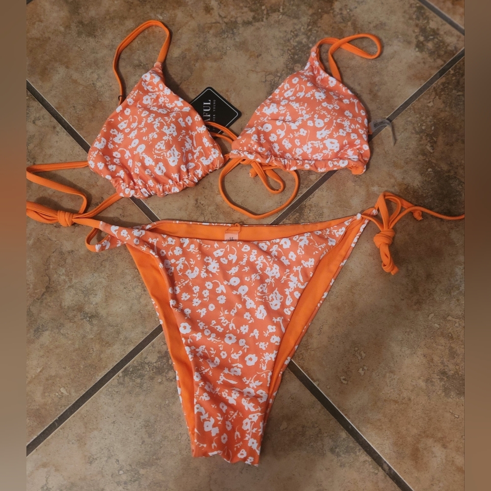 Zaful Women's Triangle Floral String Bikini  - Picture 5 of 6